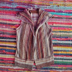 STRIPED SWEATER VEST